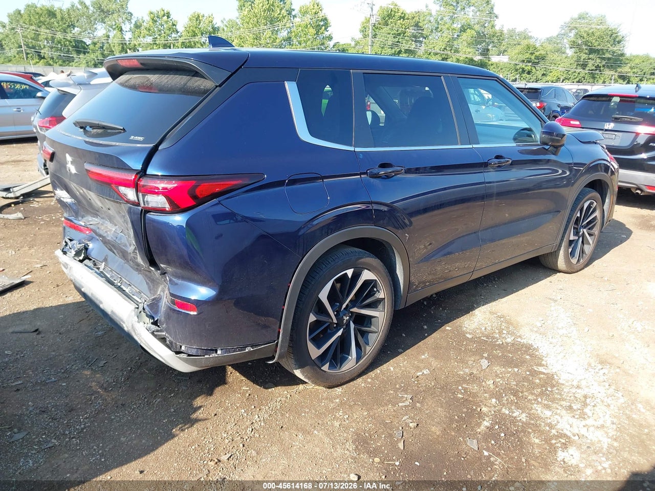 2024 MITSUBISHI OUTLANDER SE 2.5 S-AWC · 4/11