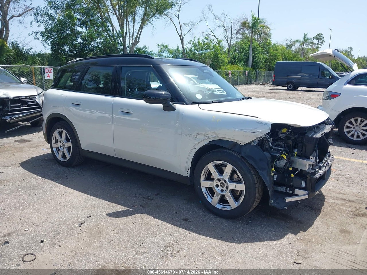 WMZ23GA07S7****** · 2025 MINI COUNTRYMAN COOPER S