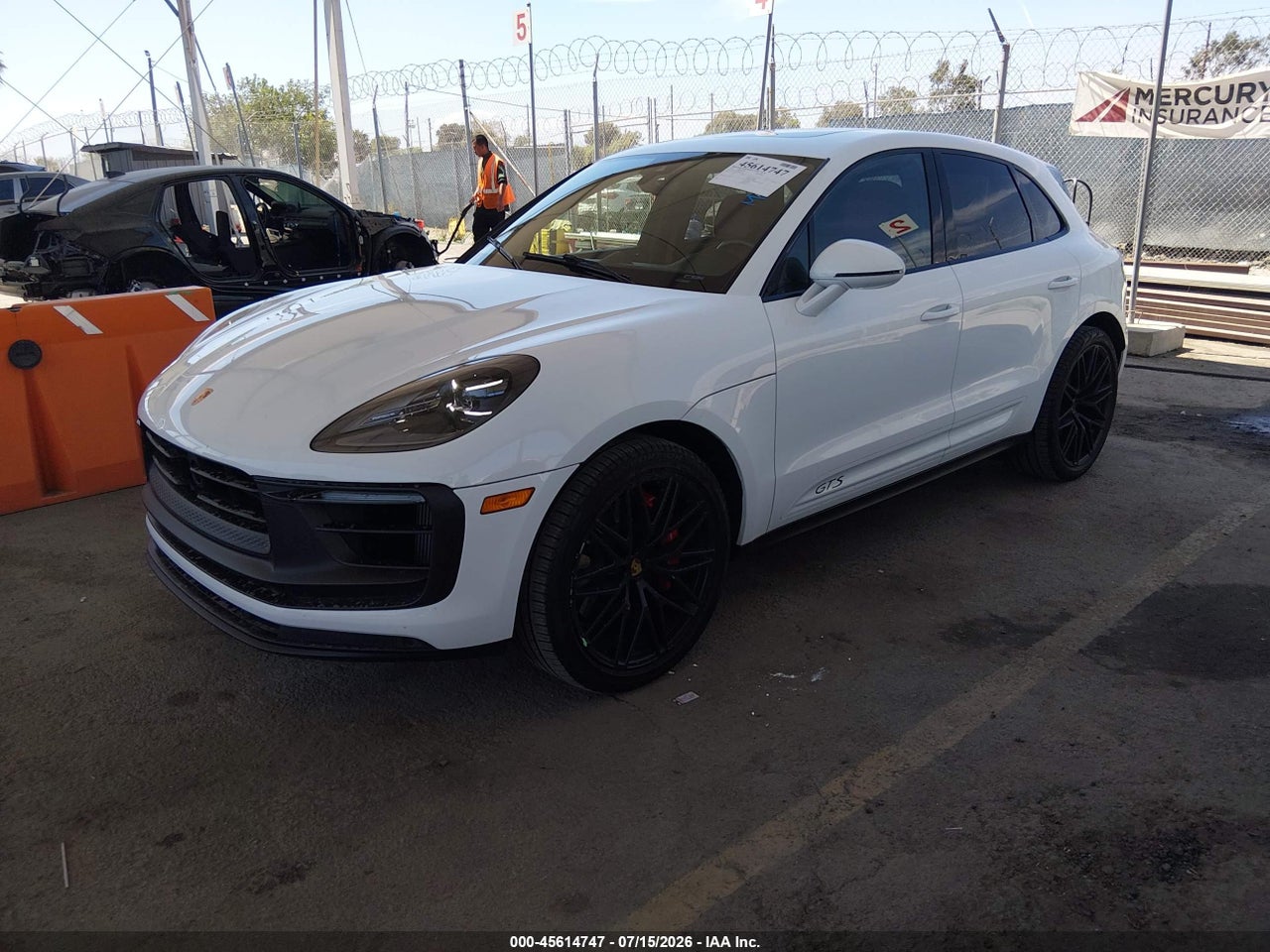 2024 PORSCHE MACAN GTS · 2/11