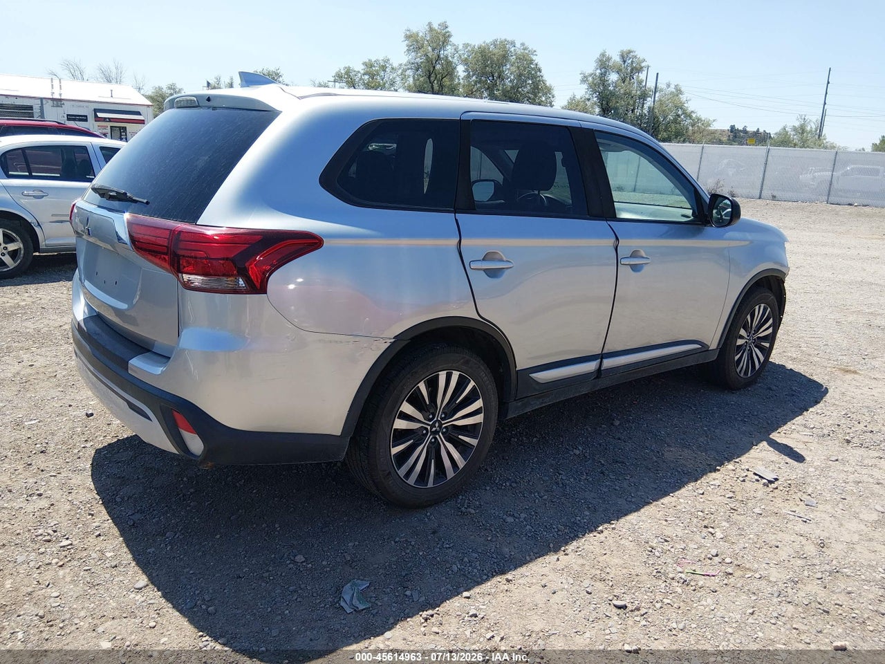 2020 MITSUBISHI OUTLANDER ES 2.4 · 4/11