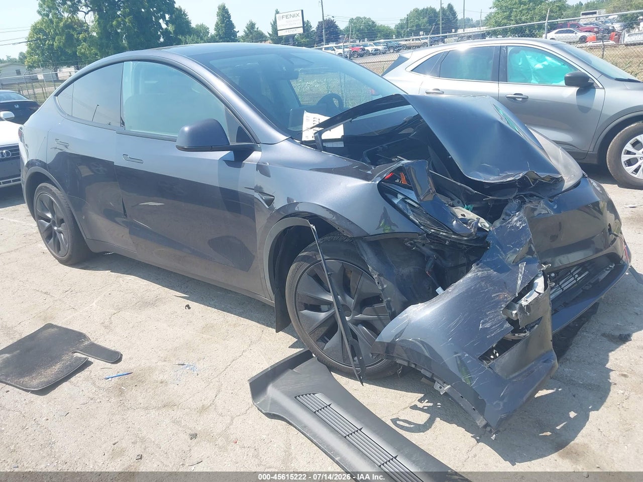 7SAYGDEE4RF****** · 2024 TESLA MODEL Y LONG RANGE DUAL MOTOR ALL-WHEEL DRIVE