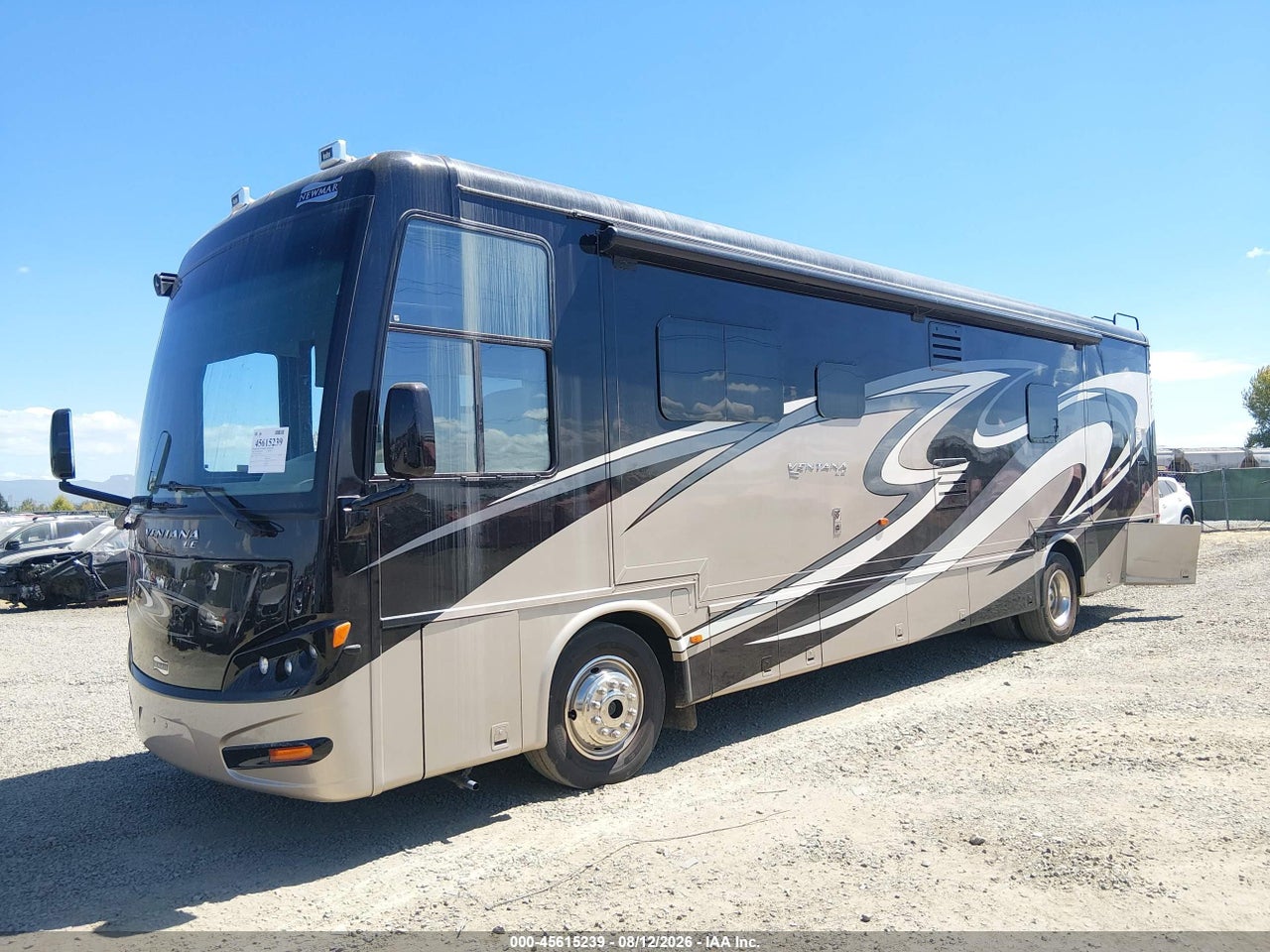 2015 FREIGHTLINER CHASSIS XC · 4/11