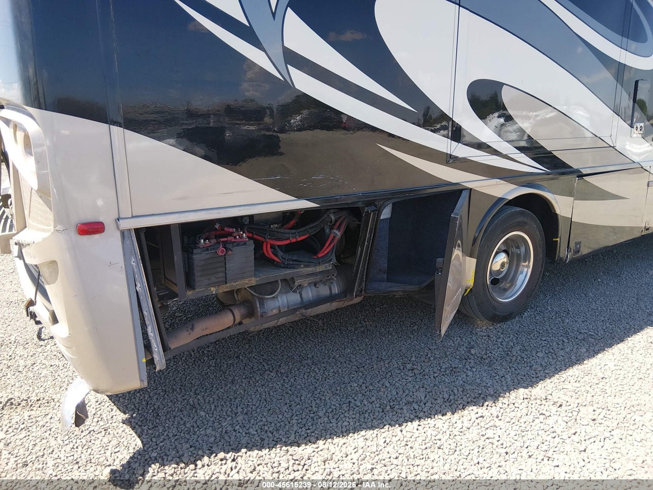 2015 FREIGHTLINER CHASSIS XC · 6/11