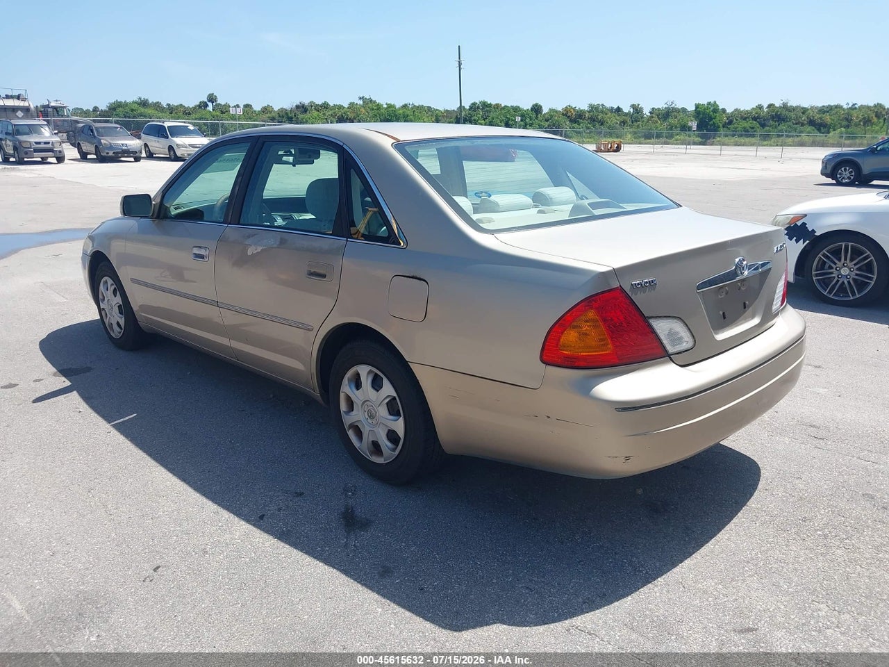 2000 TOYOTA AVALON XL · 3/11