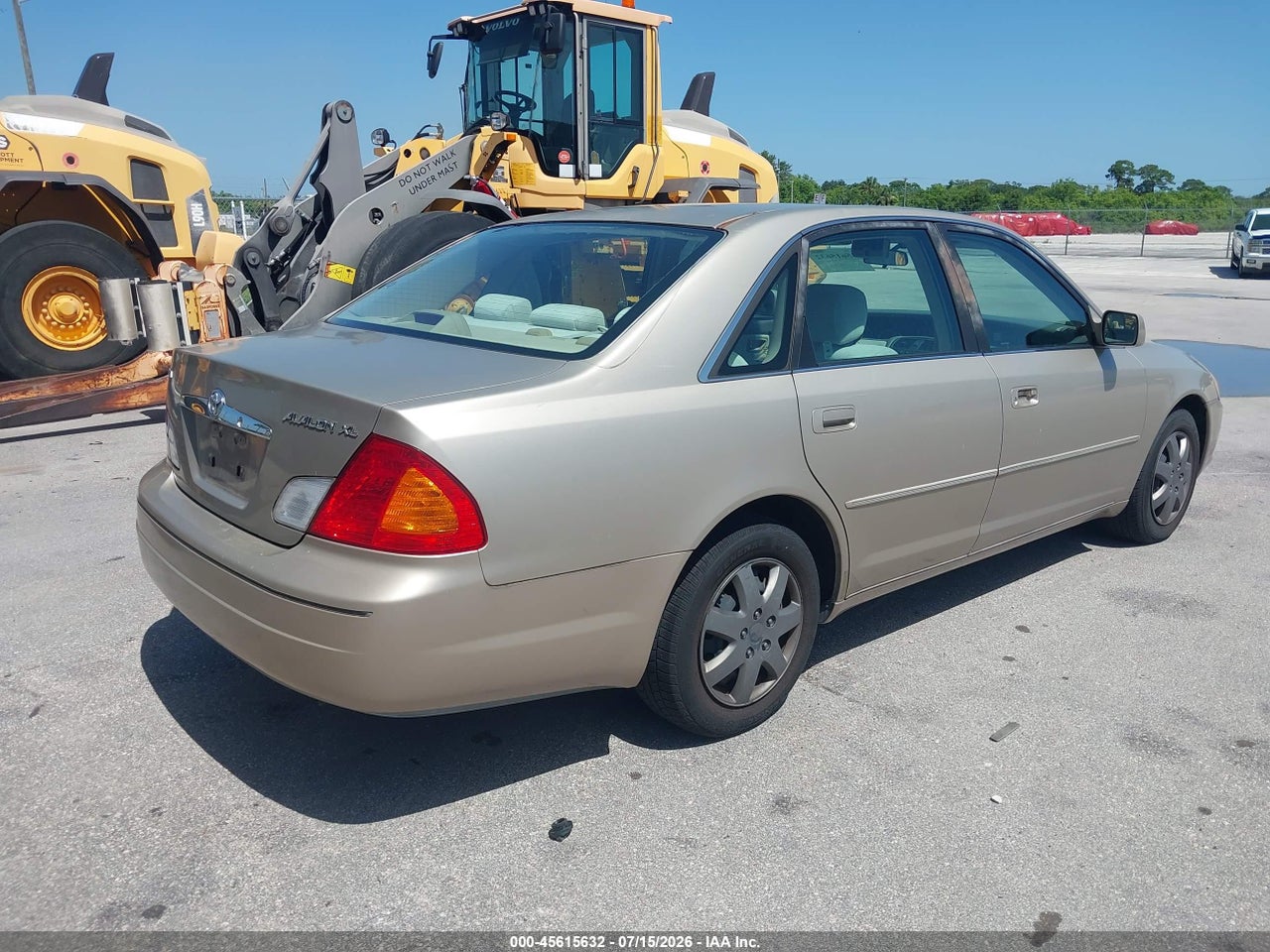 2000 TOYOTA AVALON XL · 4/11