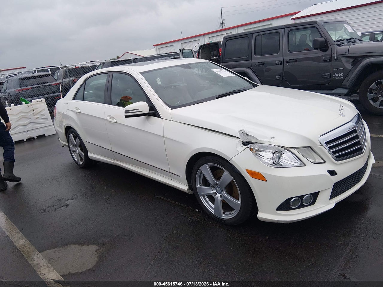 WDDHF5GB1AA****** · 2010 MERCEDES-BENZ E 350