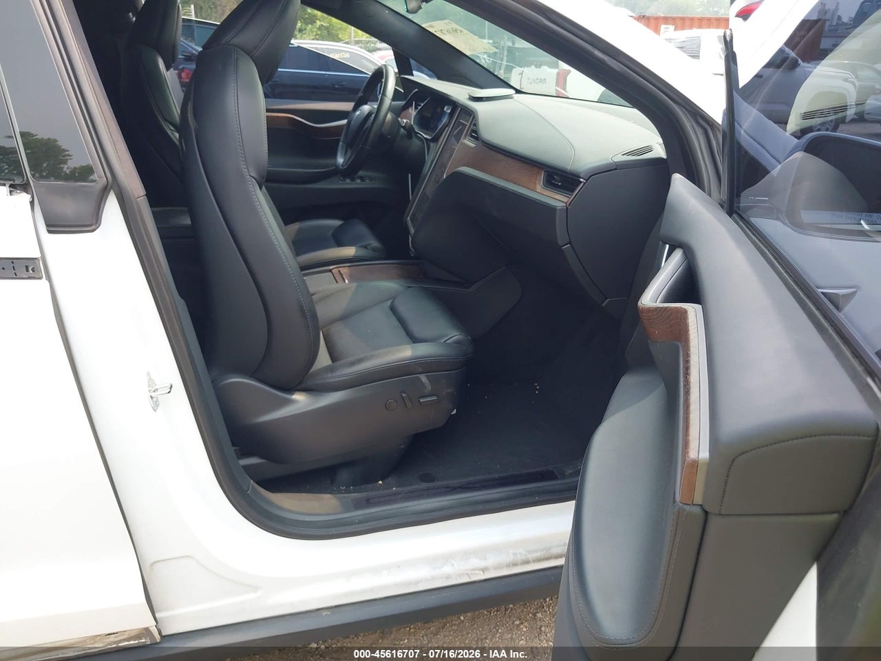 2020 TESLA MODEL X LONG RANGE DUAL MOTOR ALL-WHEEL DRIVE/LONG RANGE PLUS DUAL MOTOR ALL-WHEEL DRIVE · 5/11