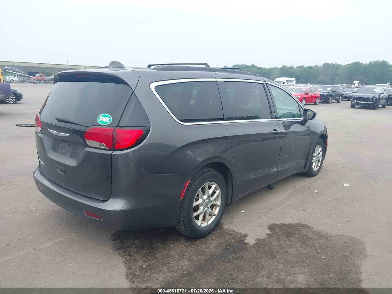 2020 CHRYSLER VOYAGER LXI · 4/11