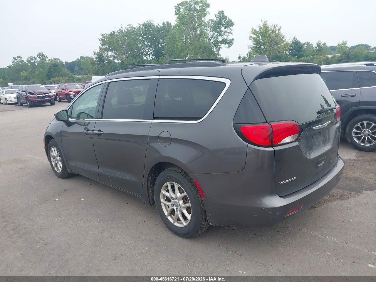 2020 CHRYSLER VOYAGER LXI · 3/11