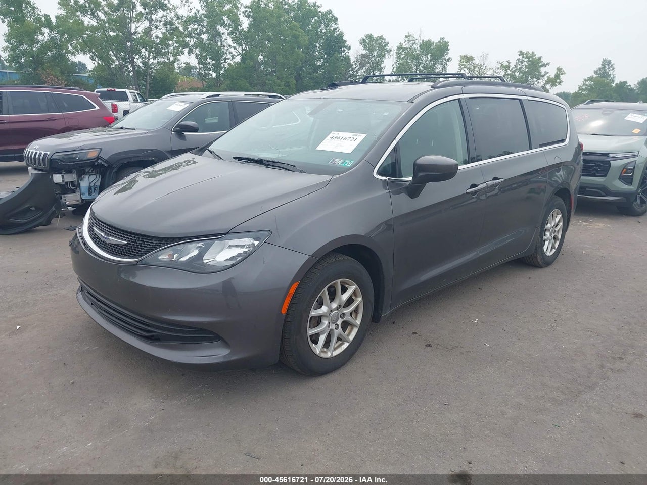 2020 CHRYSLER VOYAGER LXI · 2/11