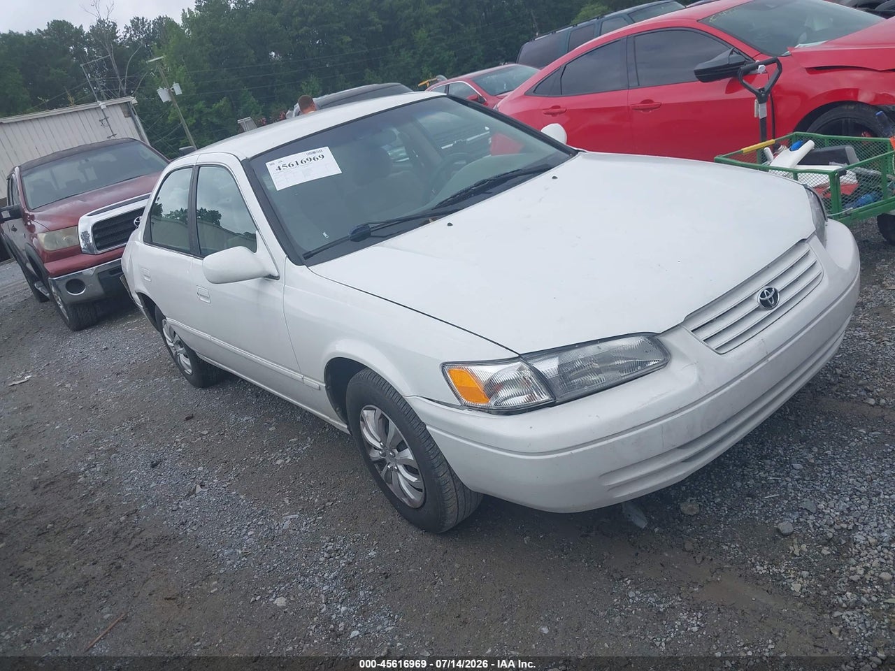 4T1BG22K9XU****** · 1999 TOYOTA CAMRY LE