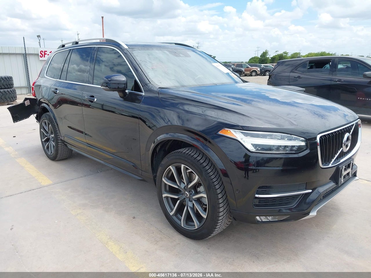 YV4102CK3J1****** · 2018 VOLVO XC90 T5 MOMENTUM