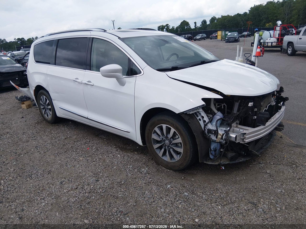 2C4RC1EG7LR****** · 2020 CHRYSLER PACIFICA TOURING L PLUS