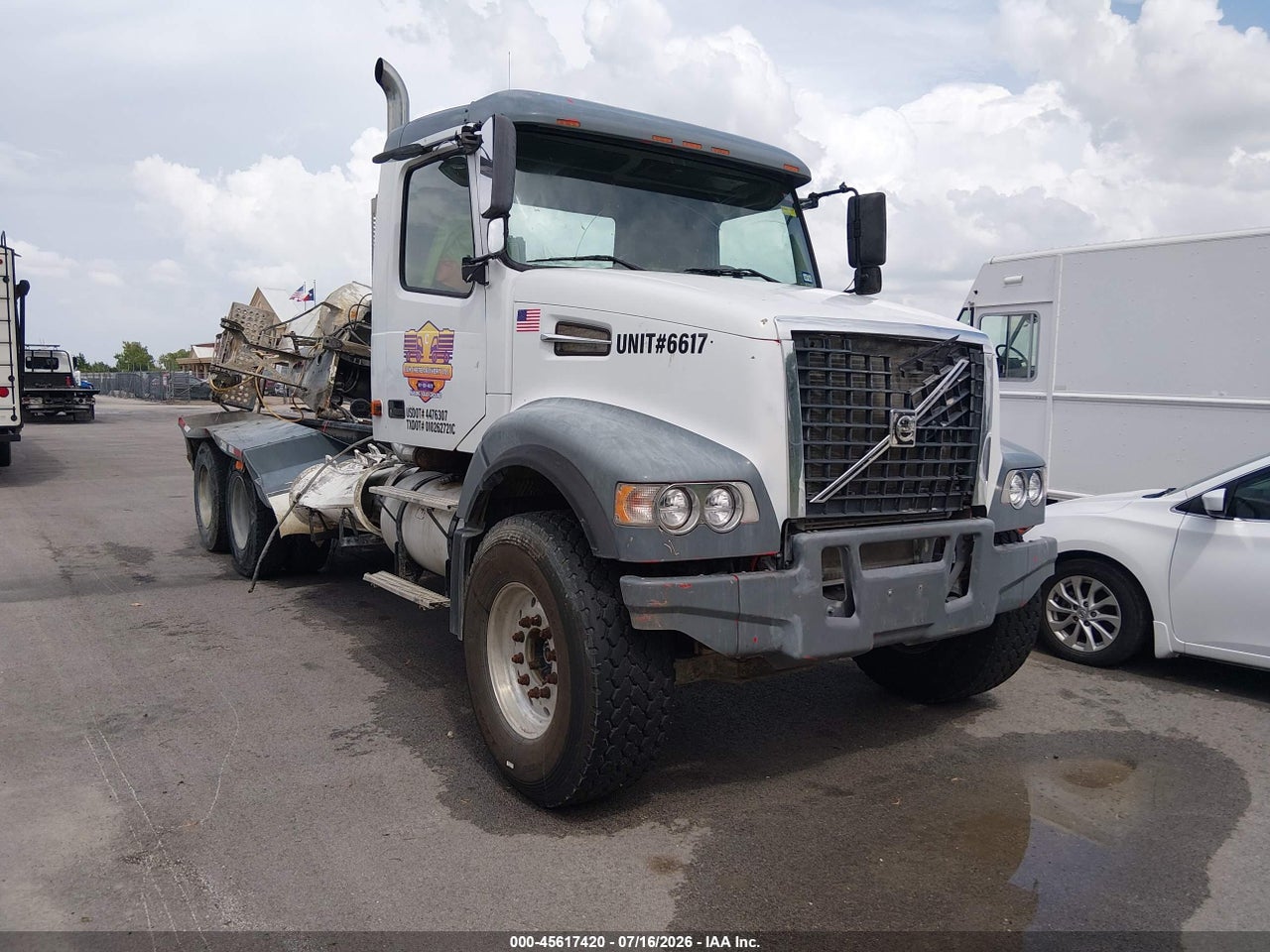 2007 VOLVO VHD