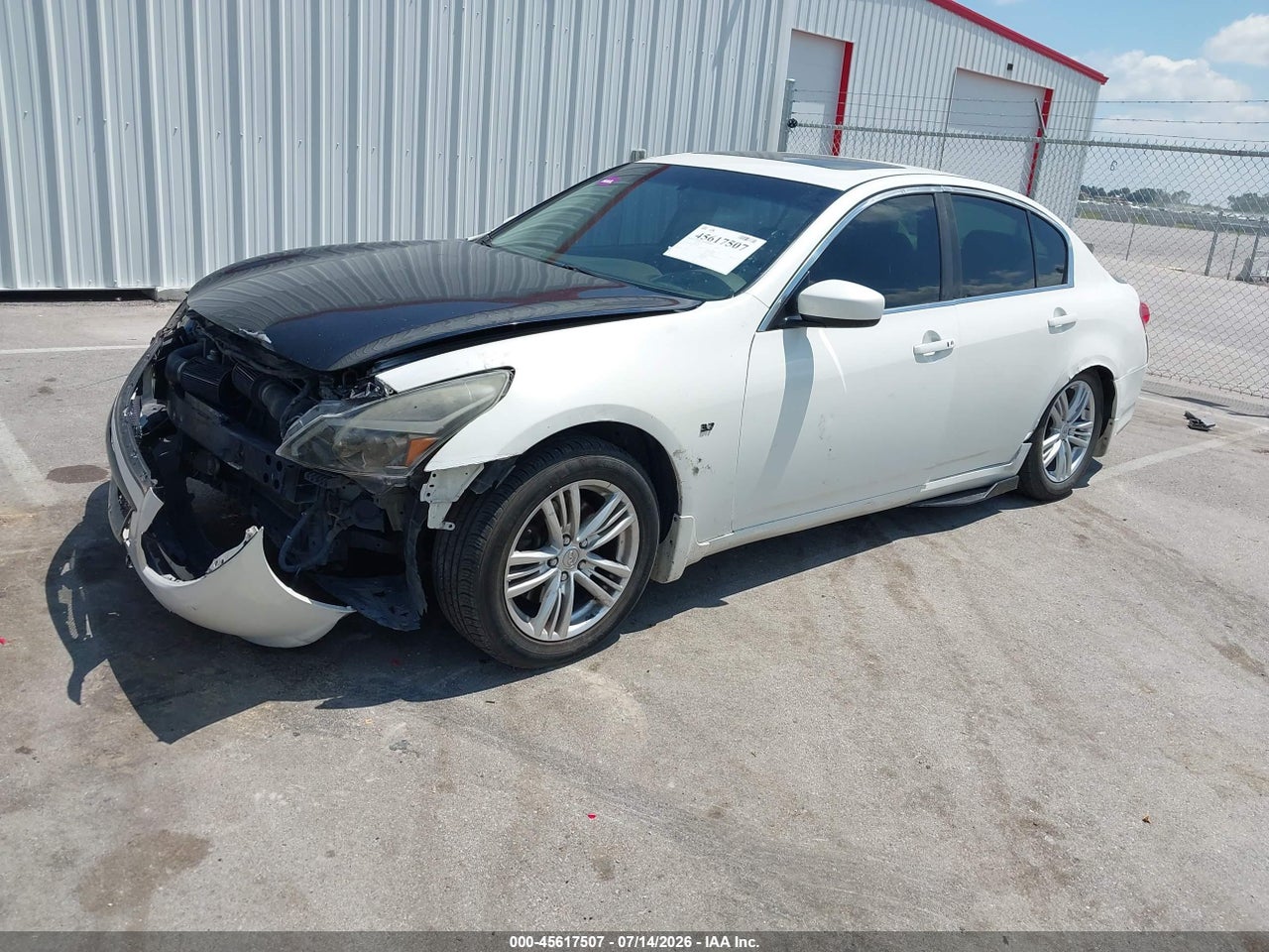 2011 INFINITI G37X · 2/11