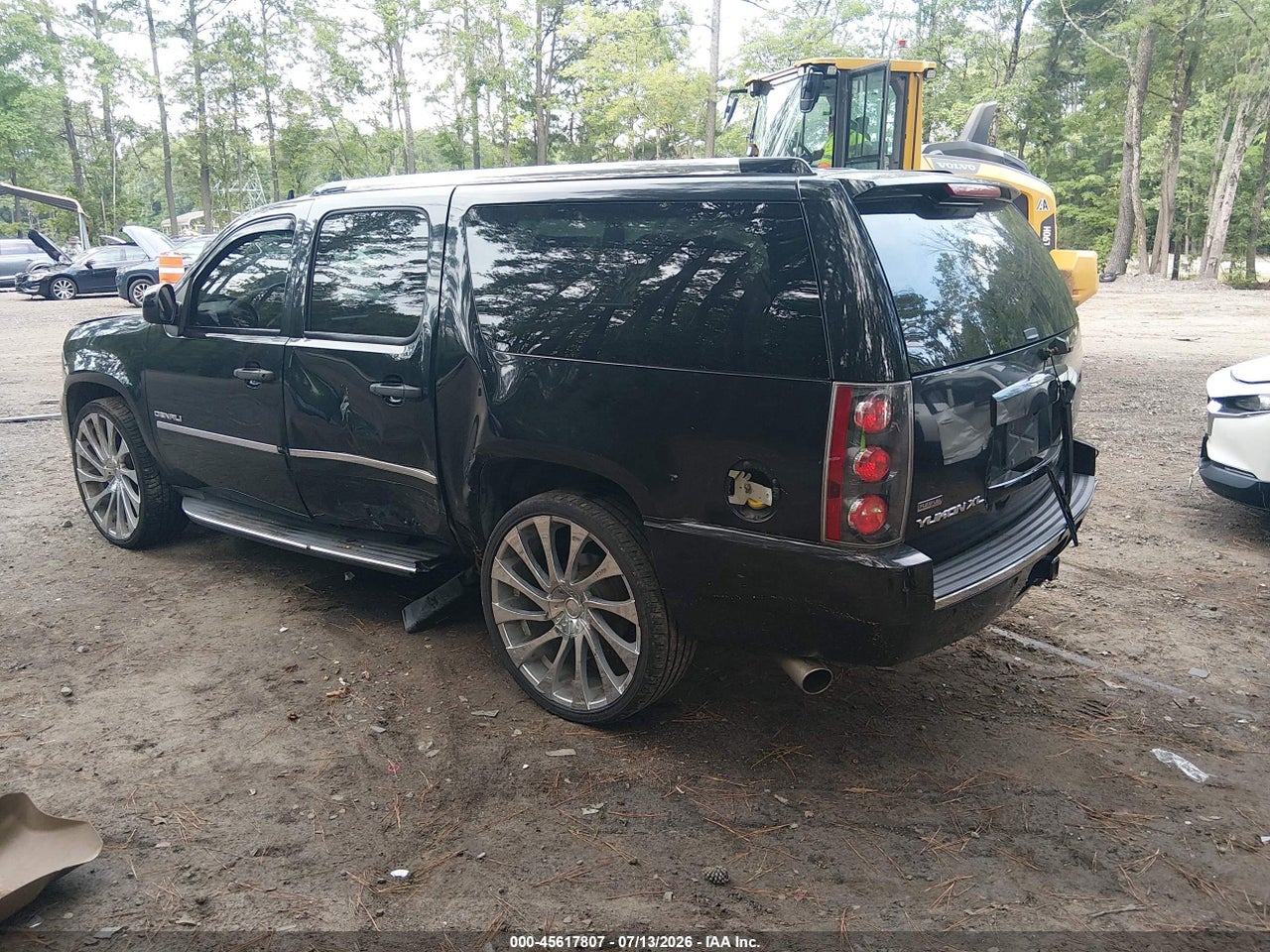 2011 GMC YUKON XL 1500 DENALI · 3/11
