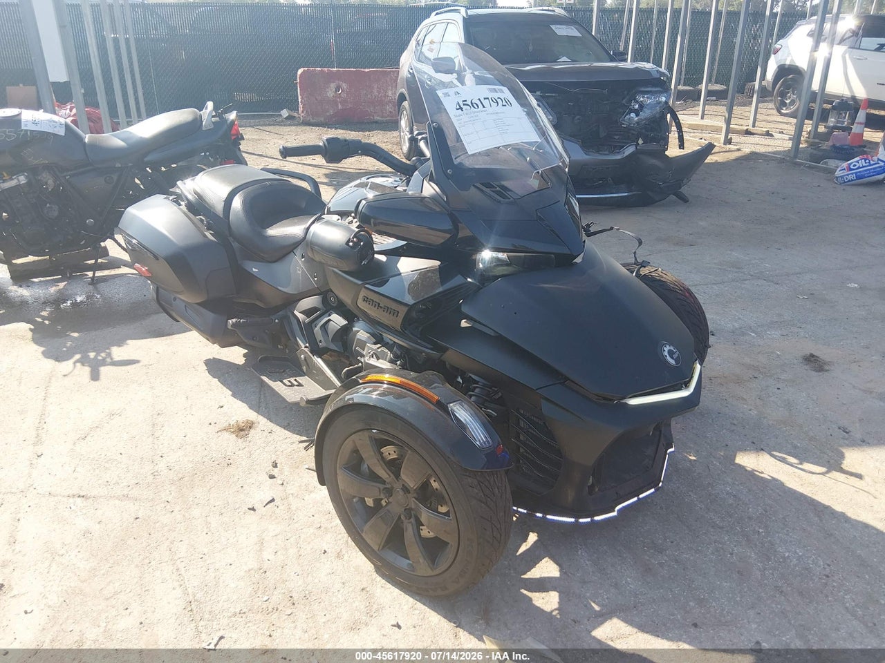2BXREDD22KV****** · 2019 CAN-AM SPYDER ROADSTER F3-T/F3 LIMITED