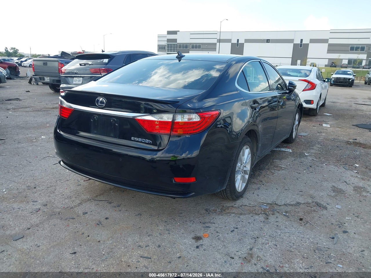2014 LEXUS ES 300H   · 4/11