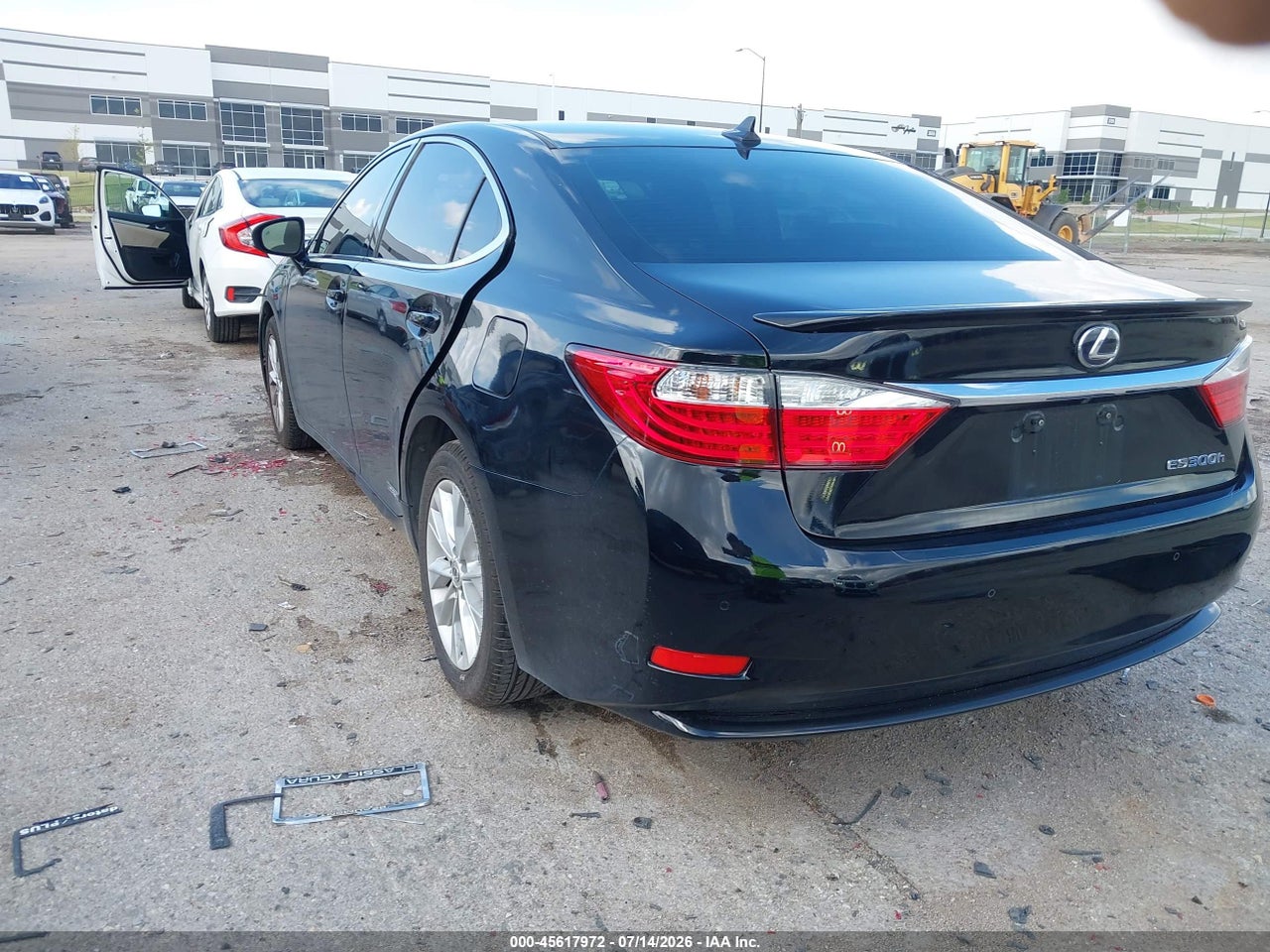 2014 LEXUS ES 300H   · 3/11