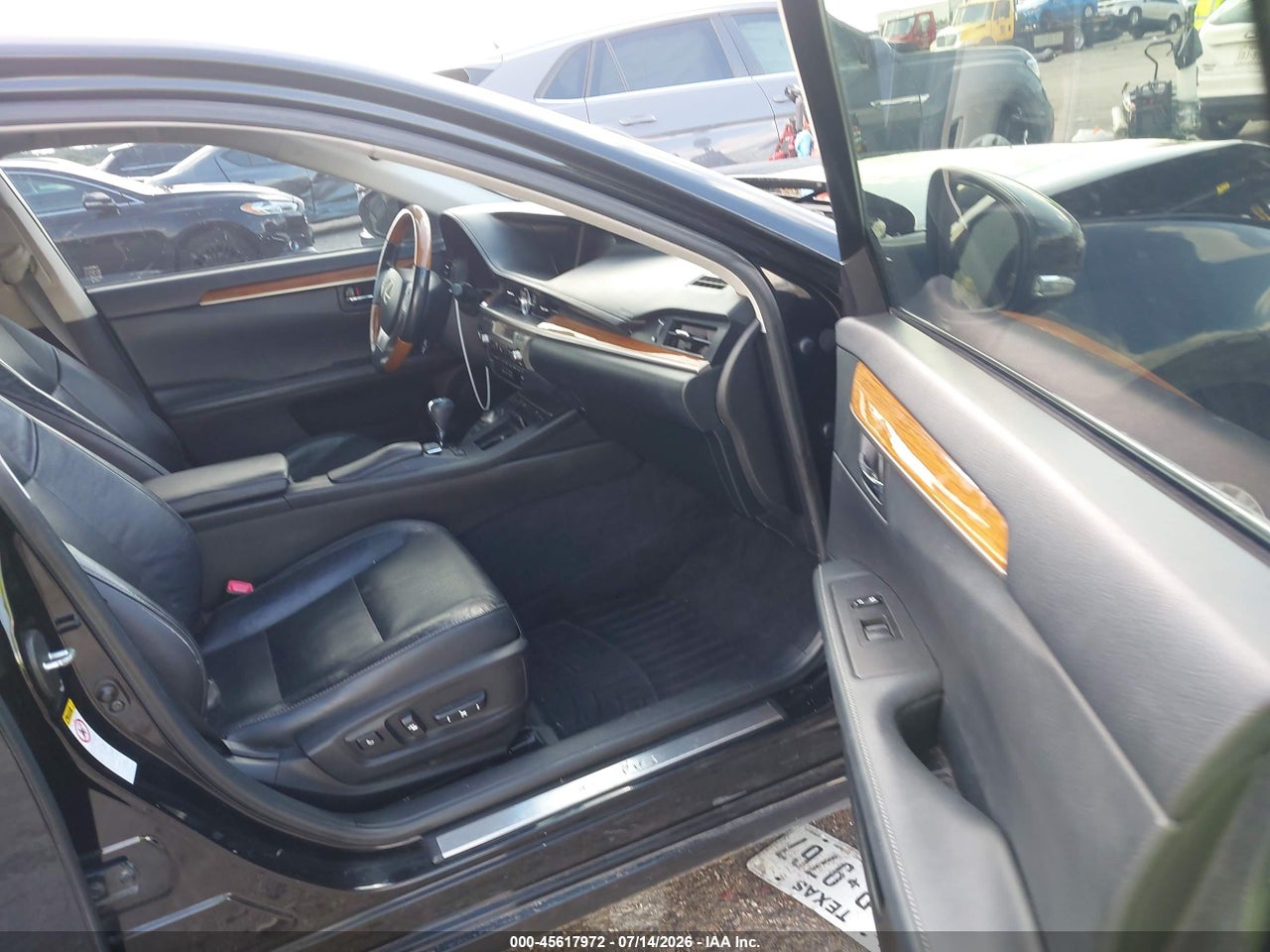 2014 LEXUS ES 300H   · 5/11