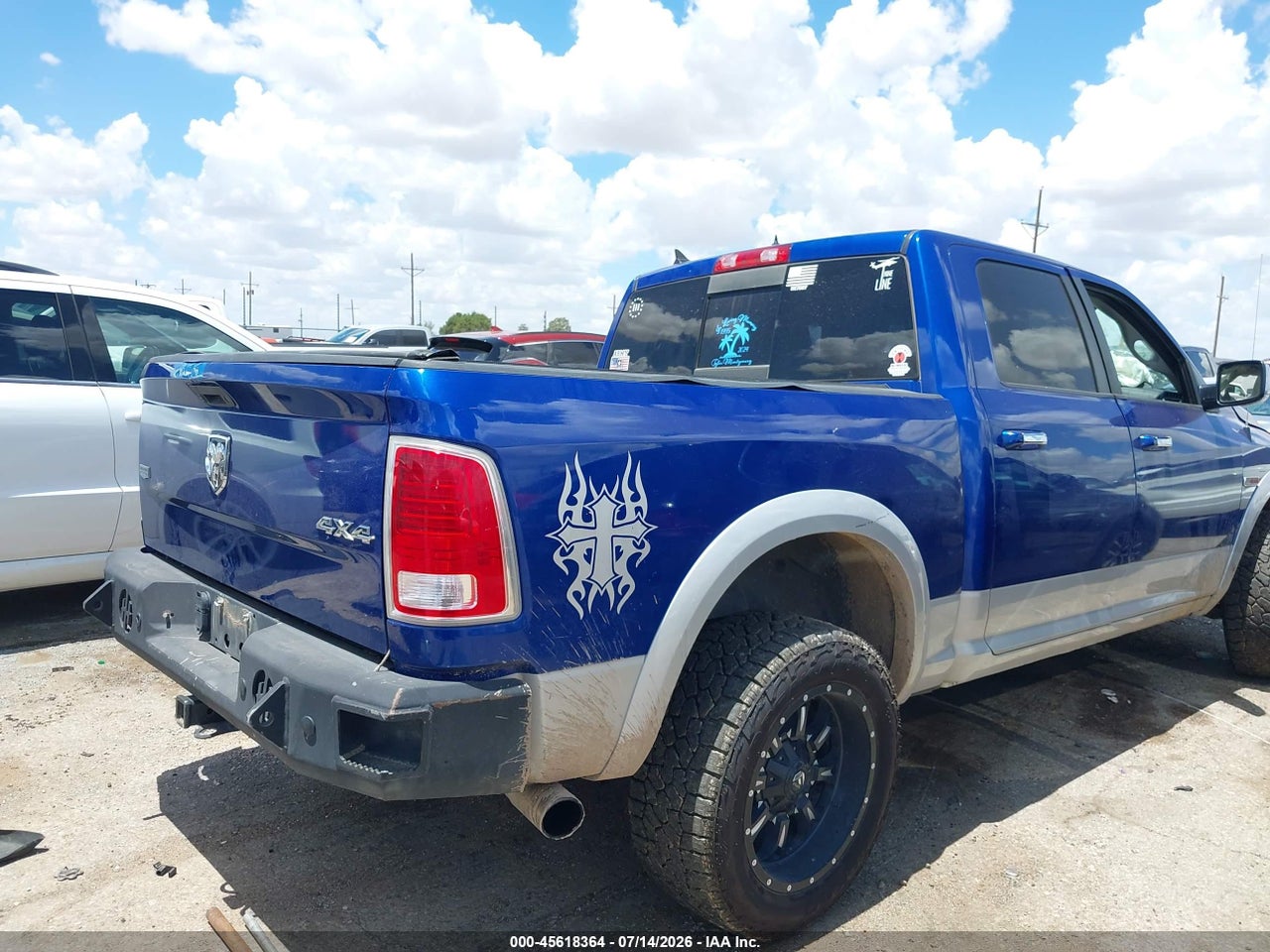 2015 RAM 1500 LARAMIE · 4/11