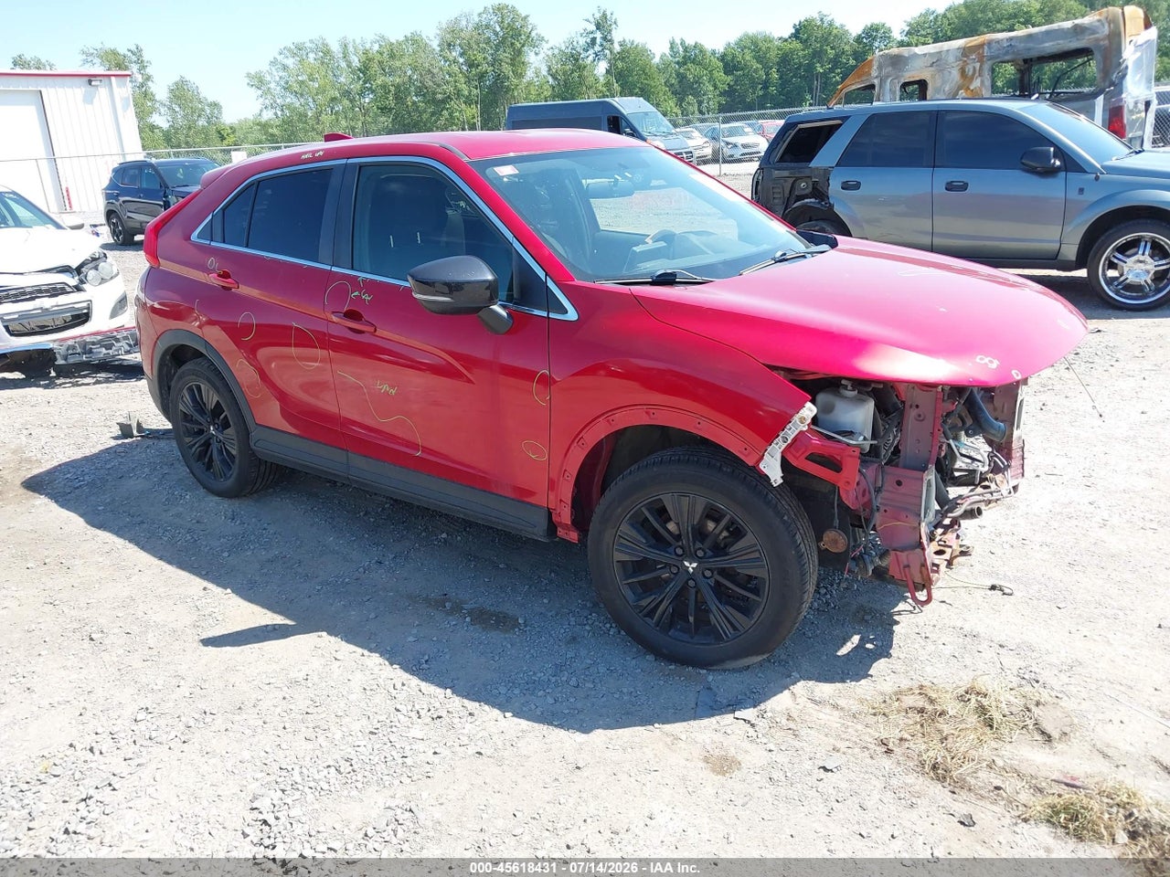 JA4AT4AA5JZ****** · 2018 MITSUBISHI ECLIPSE CROSS LE