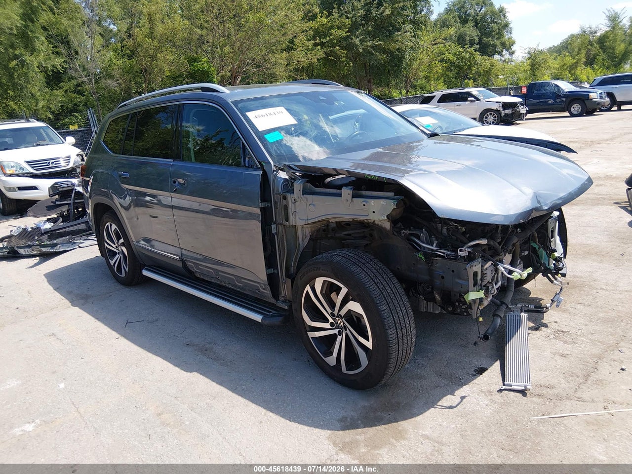 1V2TR2CAXMC****** · 2021 VOLKSWAGEN ATLAS 3.6L V6 SEL PREMIUM