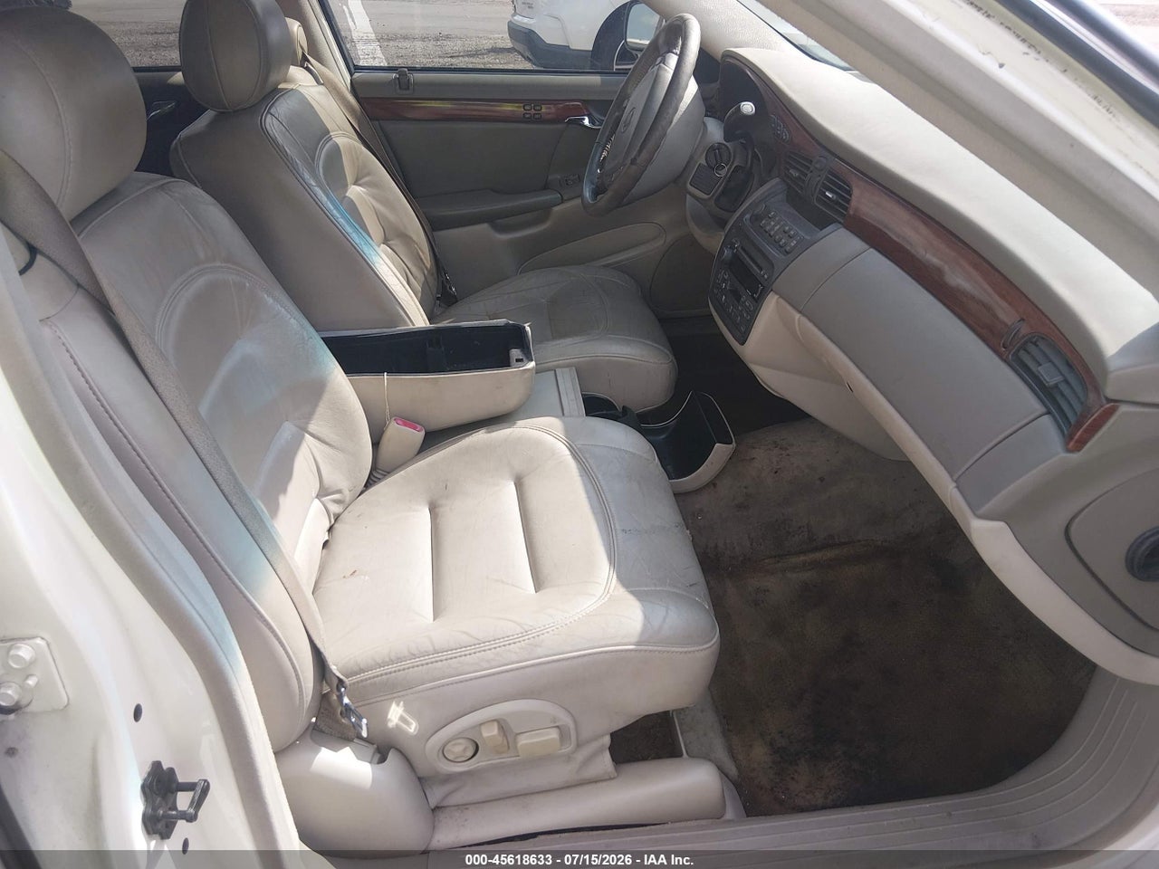 2001 CADILLAC DEVILLE STANDARD · 5/11