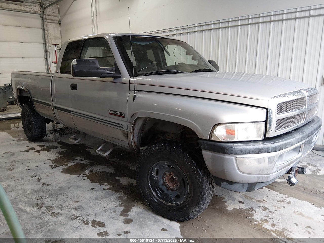 1B7KF2360XJ****** · 1999 DODGE RAM 2500 ST