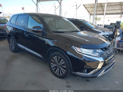 JA4AD3A36KZ****** · 2019 MITSUBISHI OUTLANDER SE