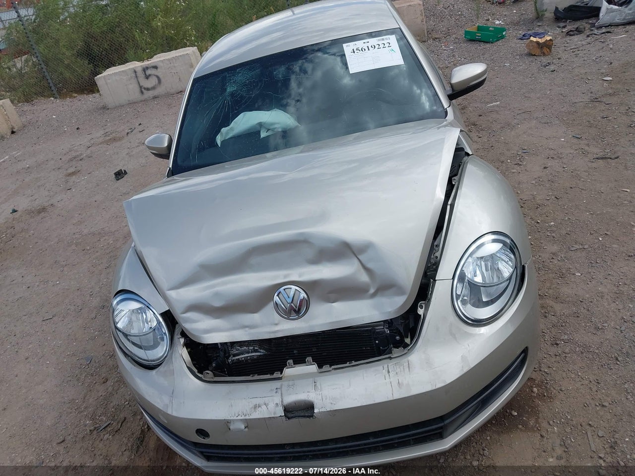 2014 VOLKSWAGEN BEETLE 1.8T · 6/10