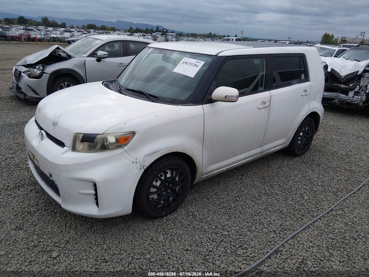 2012 SCION XB · 2/11