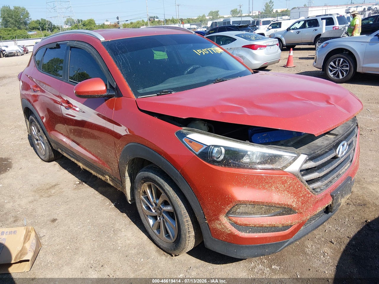 KM8J3CA40GU****** · 2016 HYUNDAI TUCSON SE