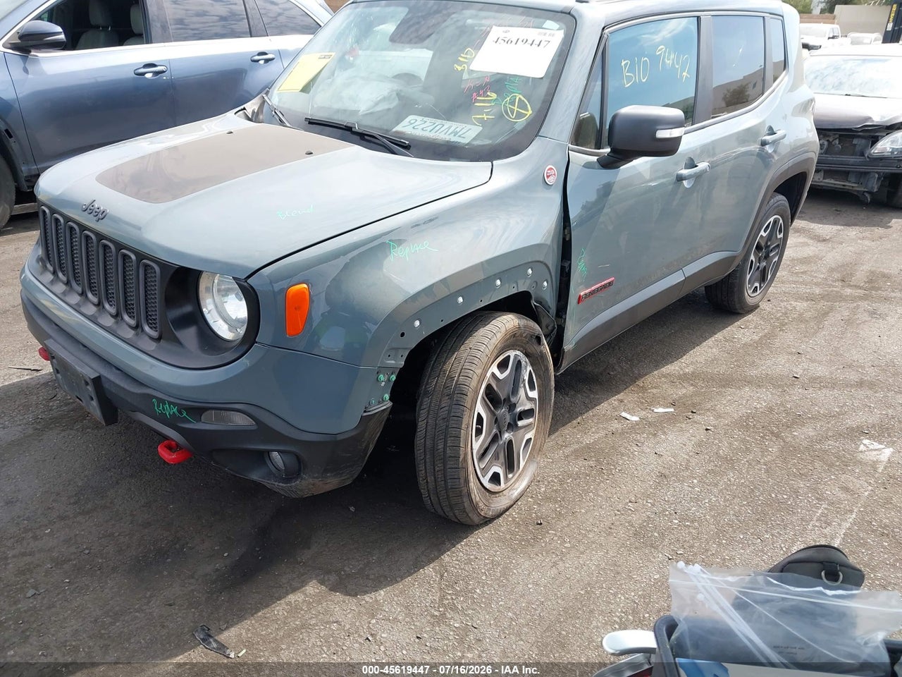 2015 JEEP RENEGADE TRAILHAWK · 2/11