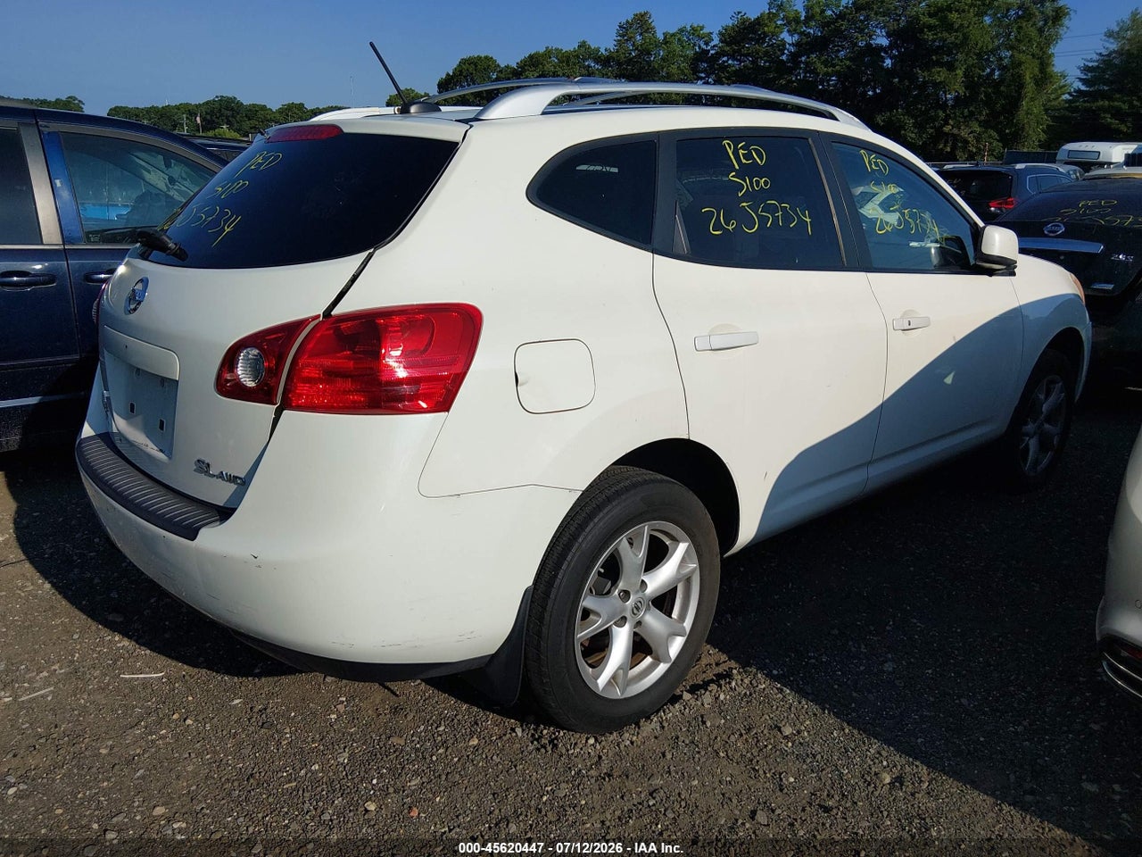 2008 NISSAN ROGUE SL · 4/10