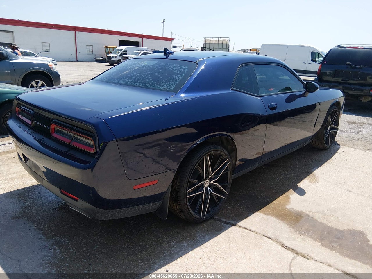 2016 DODGE CHALLENGER SXT · 4/11