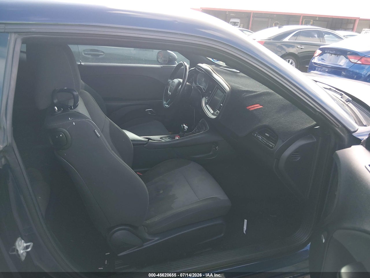 2016 DODGE CHALLENGER SXT · 5/11