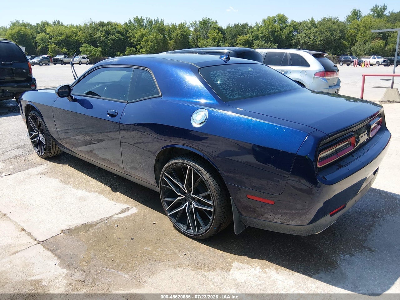 2016 DODGE CHALLENGER SXT · 3/11