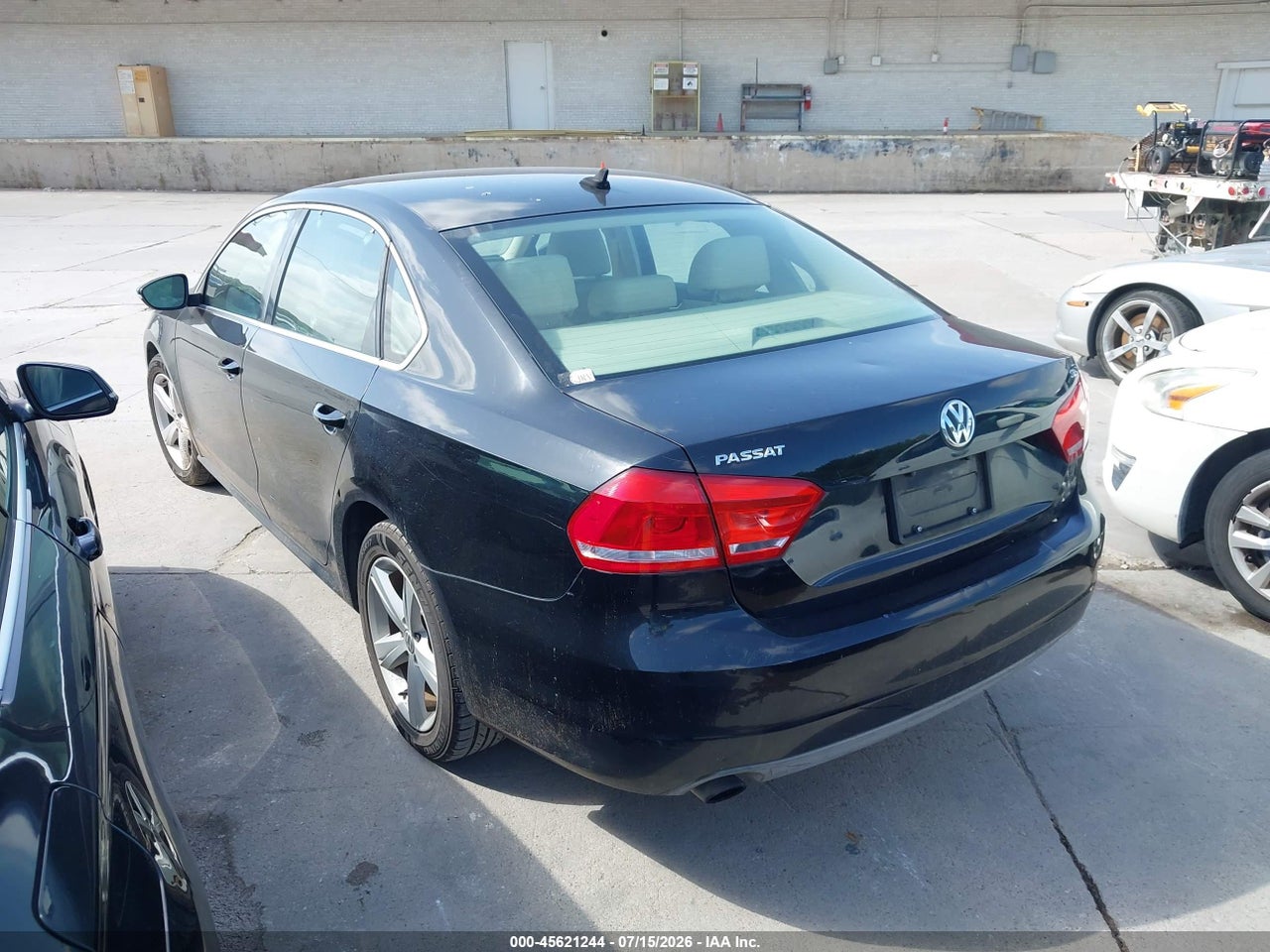 2012 VOLKSWAGEN PASSAT 2.5L SE · 3/11