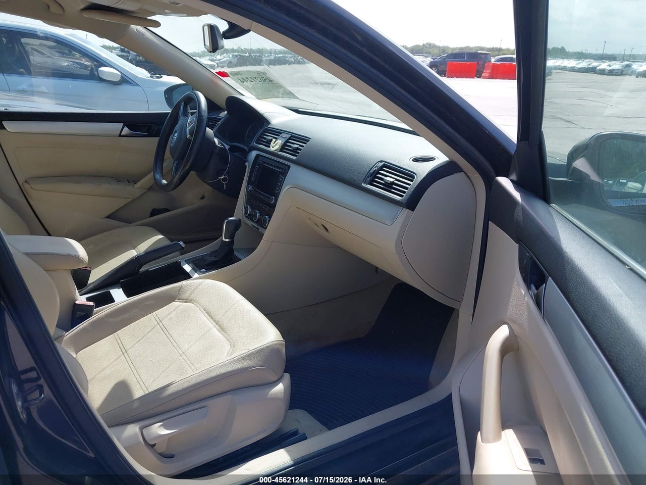 2012 VOLKSWAGEN PASSAT 2.5L SE · 5/11