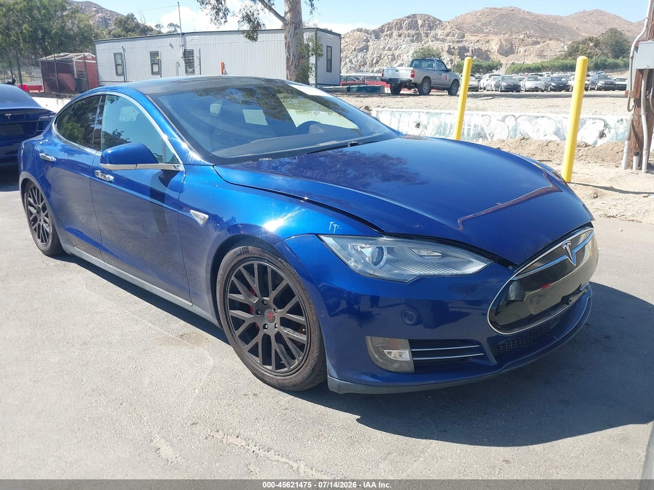 5YJSA1E4XFF****** · 2015 TESLA MODEL S 85D/P85D