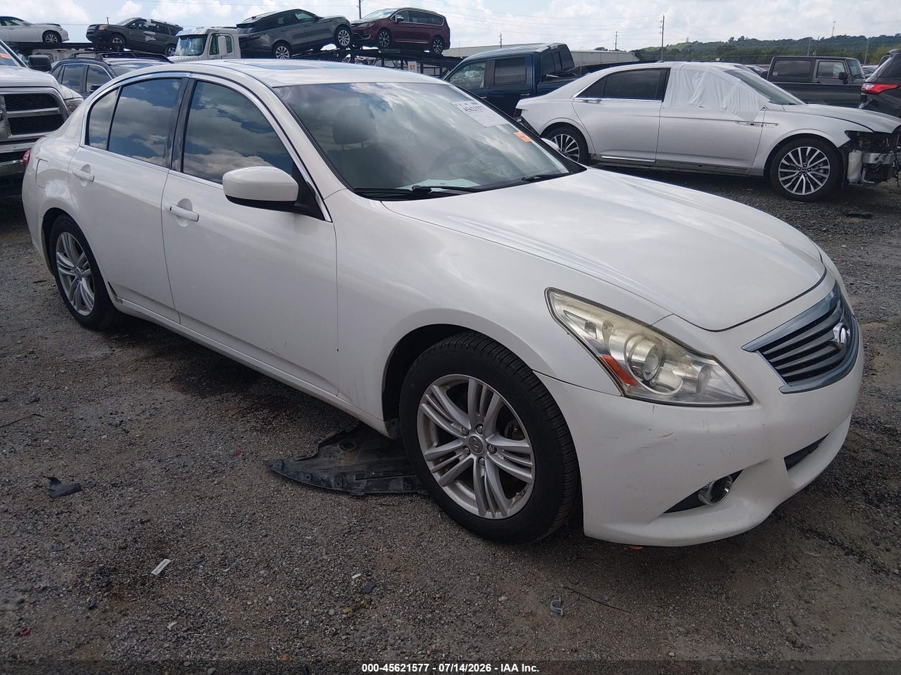 JN1CV6APXBM****** · 2011 INFINITI G37 JOURNEY