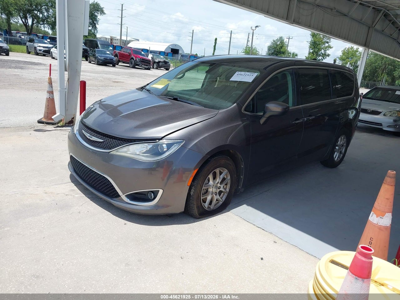 2017 CHRYSLER PACIFICA TOURING PLUS · 2/11