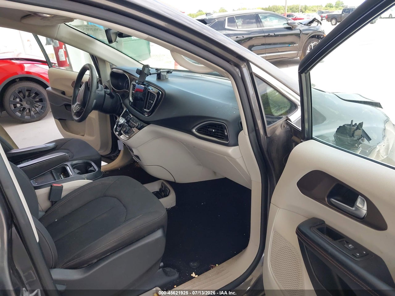 2017 CHRYSLER PACIFICA TOURING PLUS · 5/11