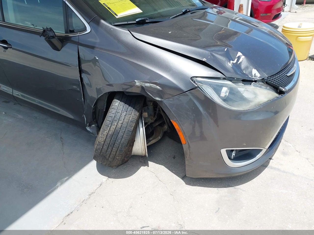 2017 CHRYSLER PACIFICA TOURING PLUS · 6/11