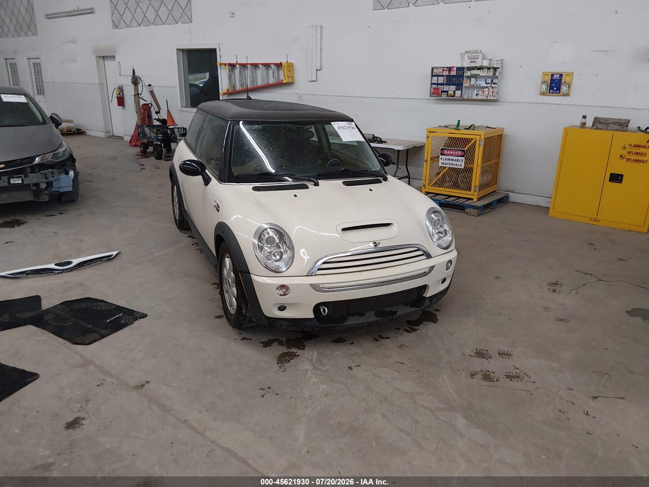 WMWRE33425T****** · 2005 MINI COOPER S