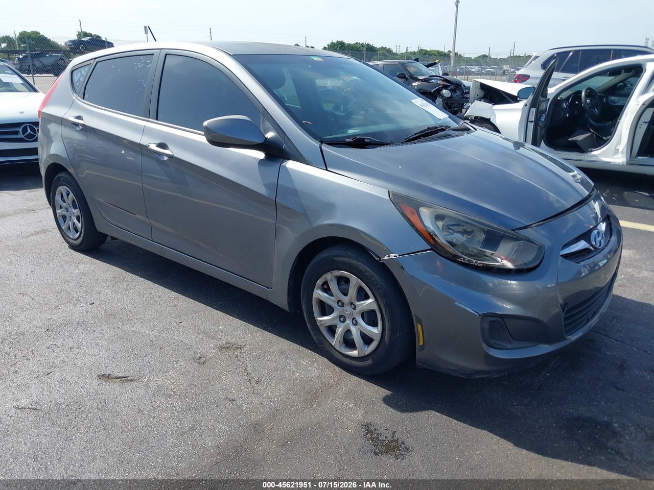 KMHCT5AE9DU****** · 2013 HYUNDAI ACCENT GS
