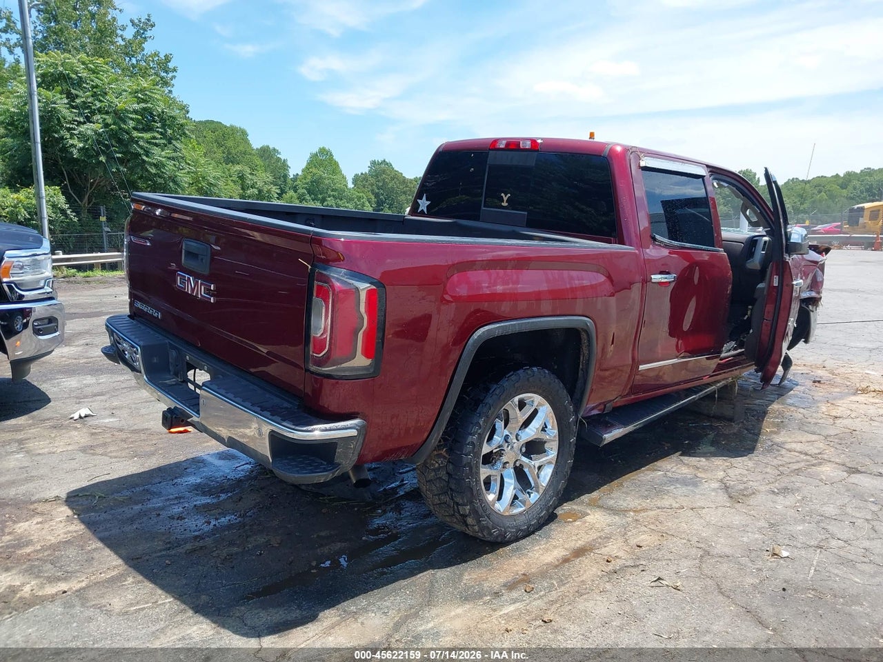 2017 GMC SIERRA 1500 SLT · 4/11