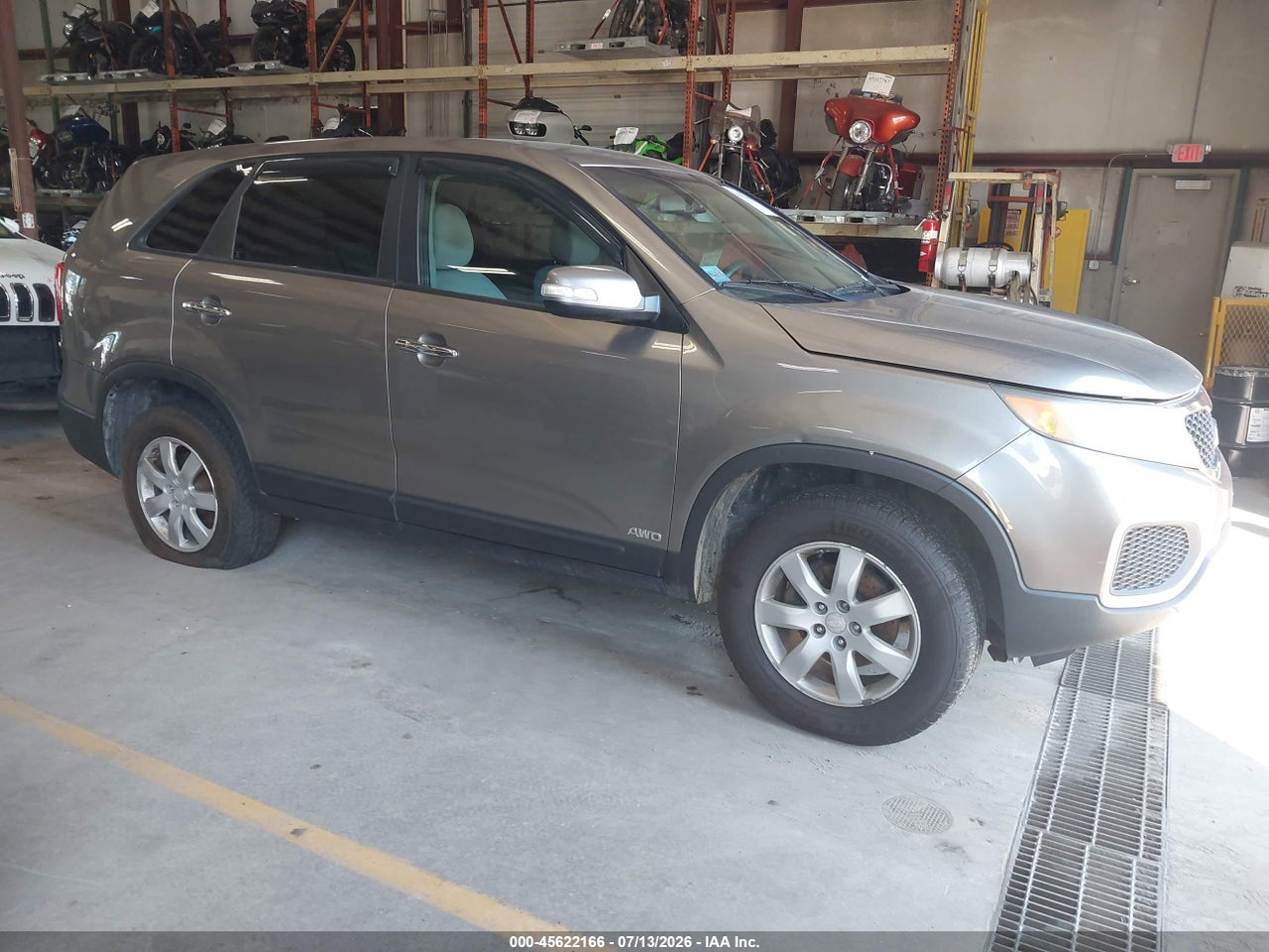 5XYKTCA16BG****** · 2011 KIA SORENTO LX