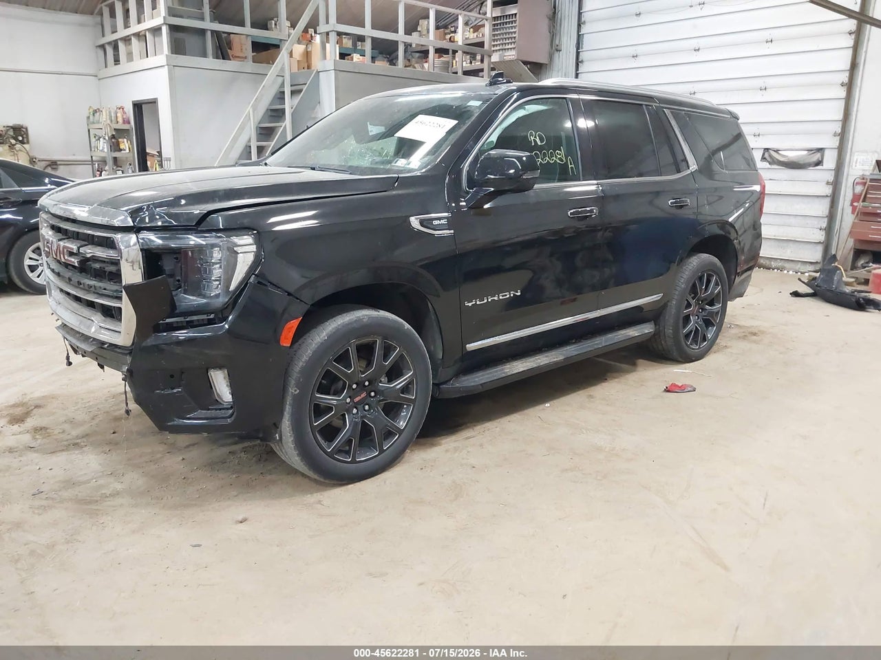 2023 GMC YUKON 4WD SLT · 2/11